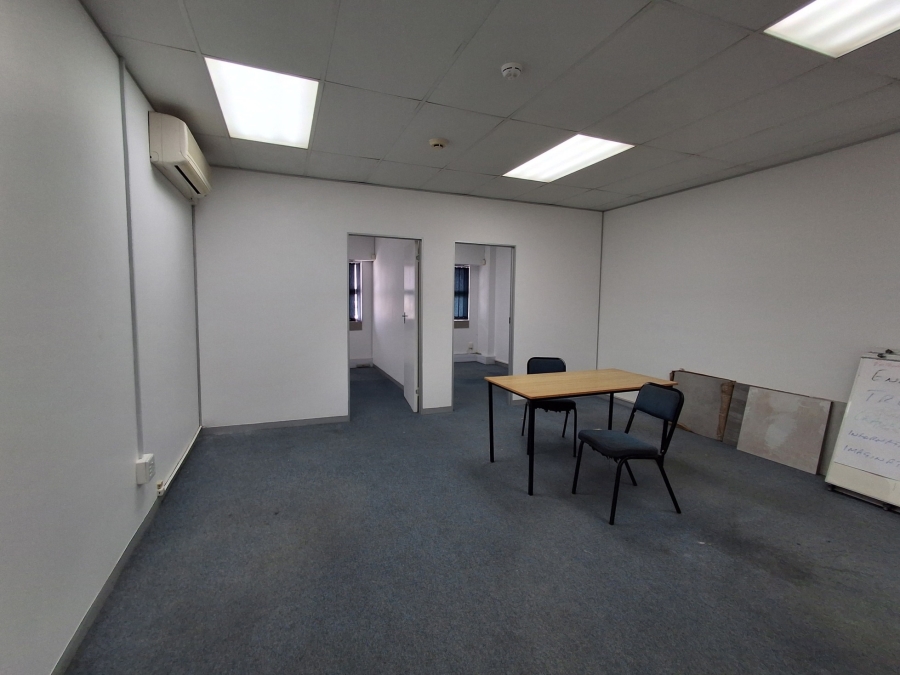 To Let Commercial Property for Rent in Beacon Bay North Eastern Cape